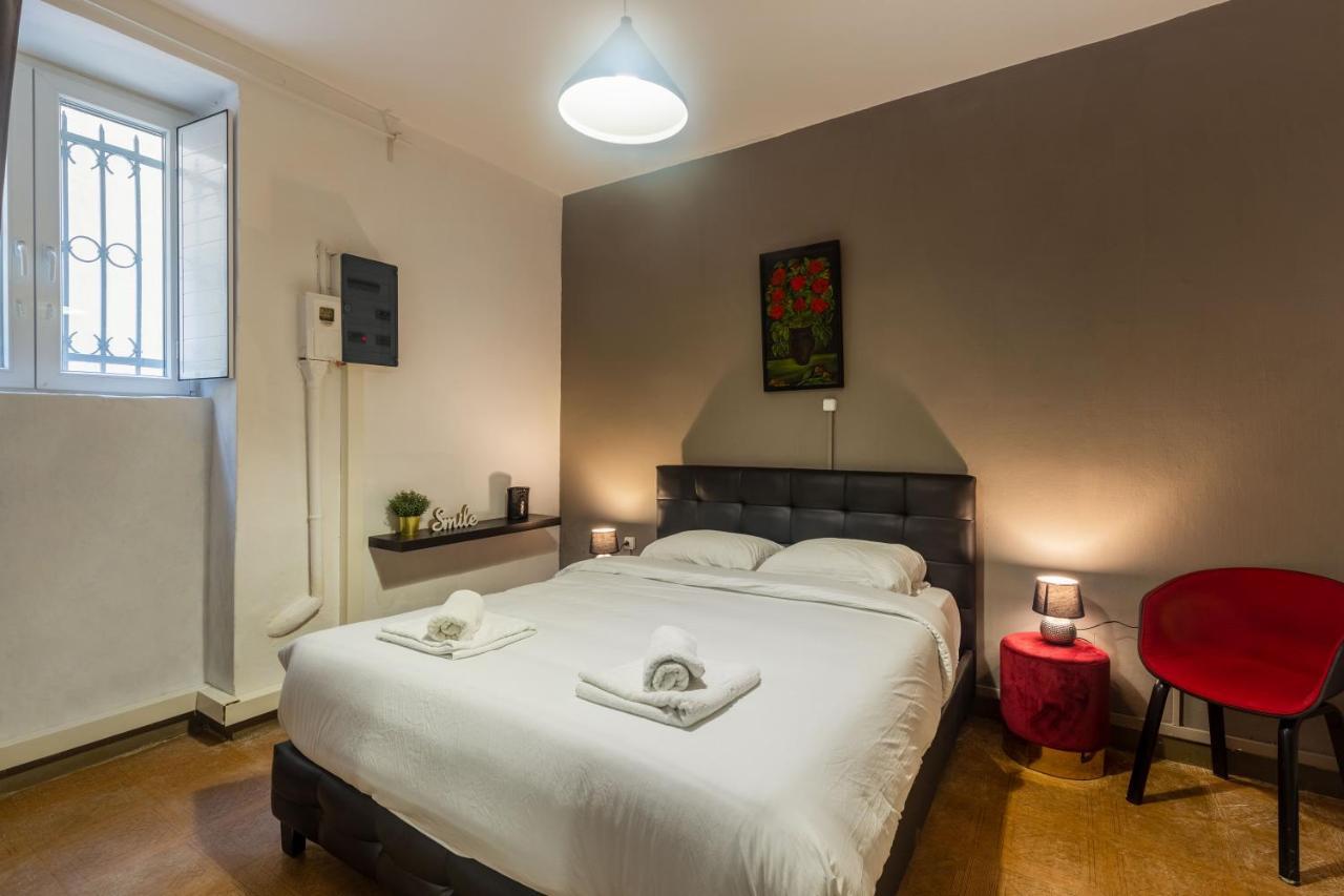 Charming Apartment In The Heart Of Plaka Athena Bagian luar foto