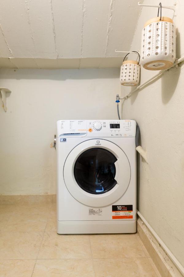 Charming Apartment In The Heart Of Plaka Athena Bagian luar foto